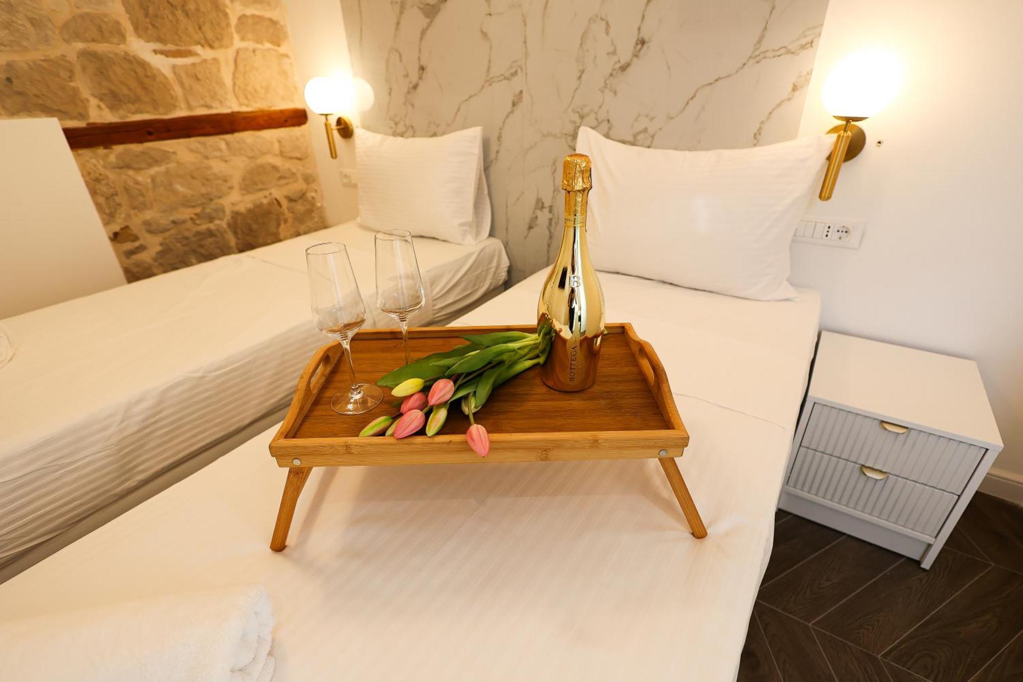 Prisca Luxury Rooms With Breakfast สปลิท ภายนอก รูปภาพ