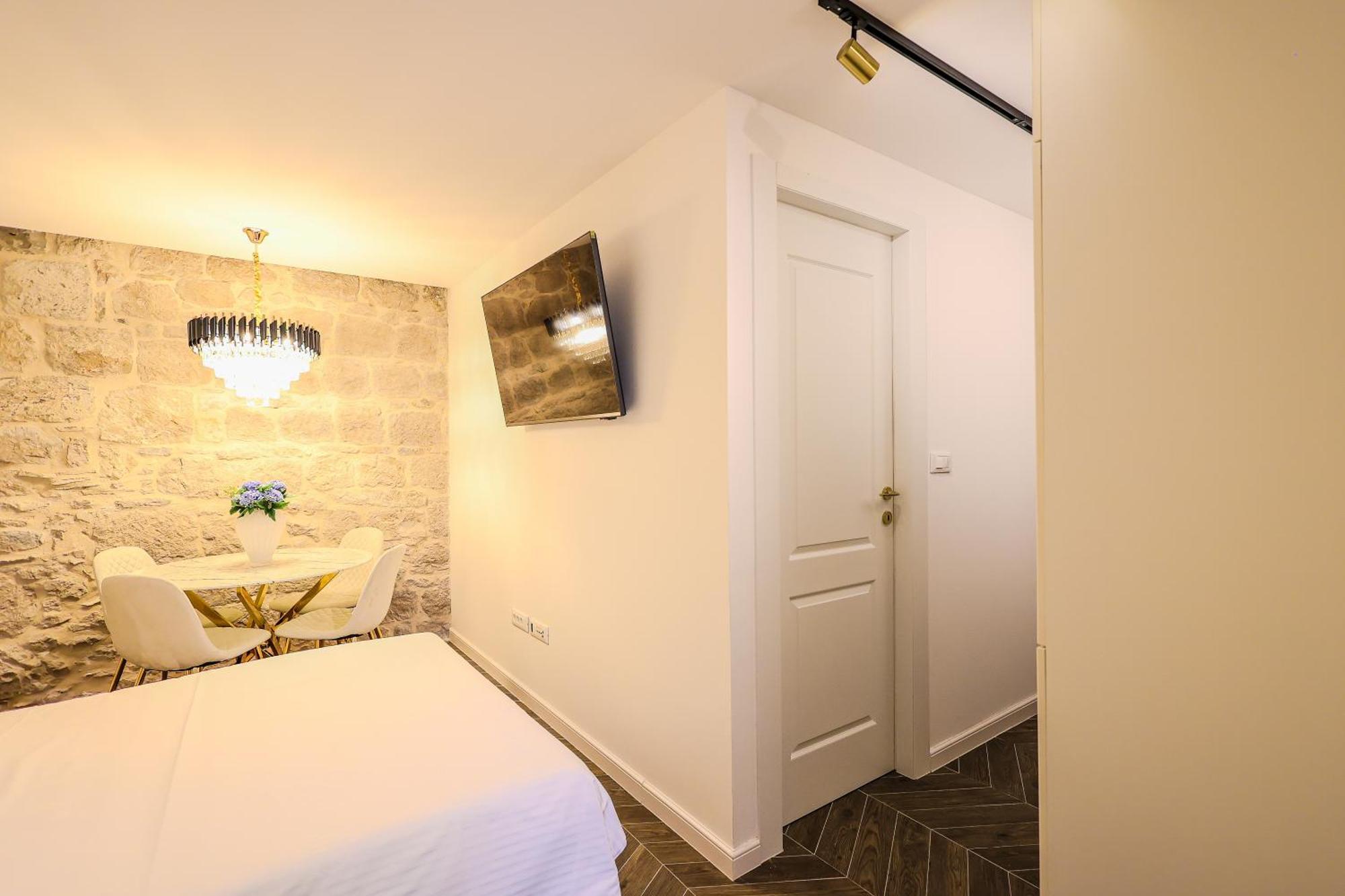 Prisca Luxury Rooms With Breakfast สปลิท ภายนอก รูปภาพ